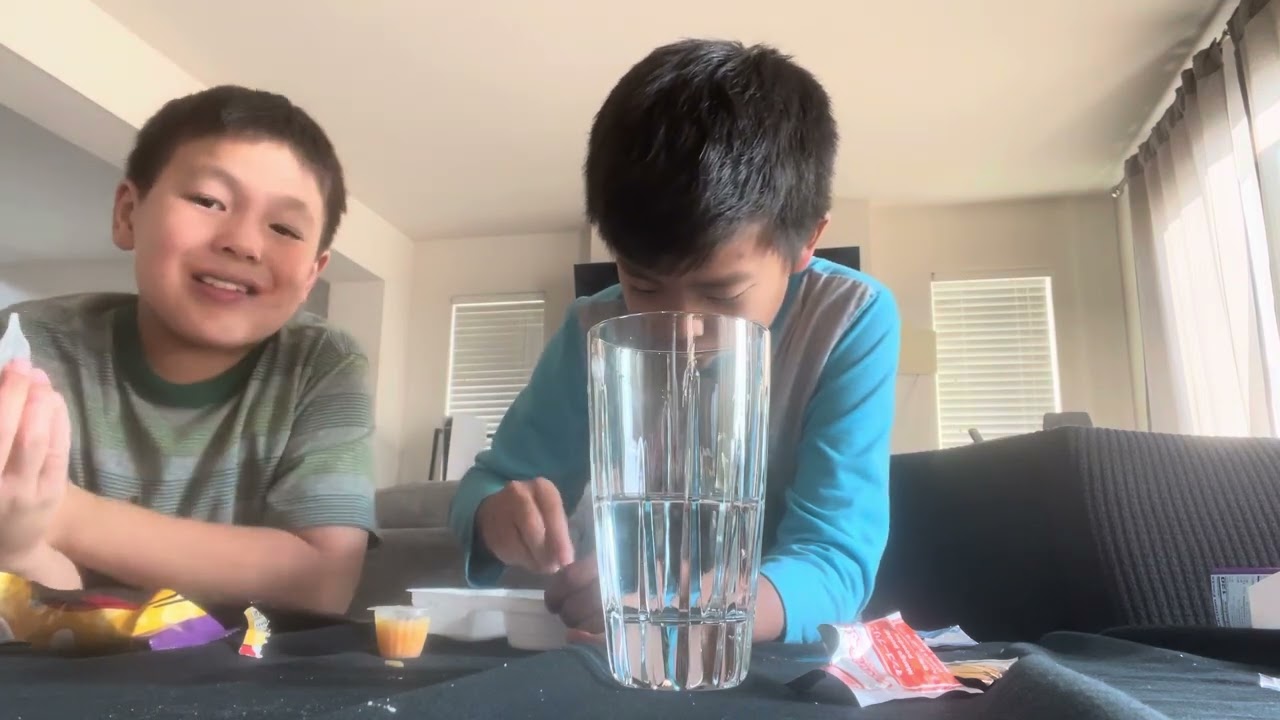 J&J&rsquo;s World - Poppin Cookin