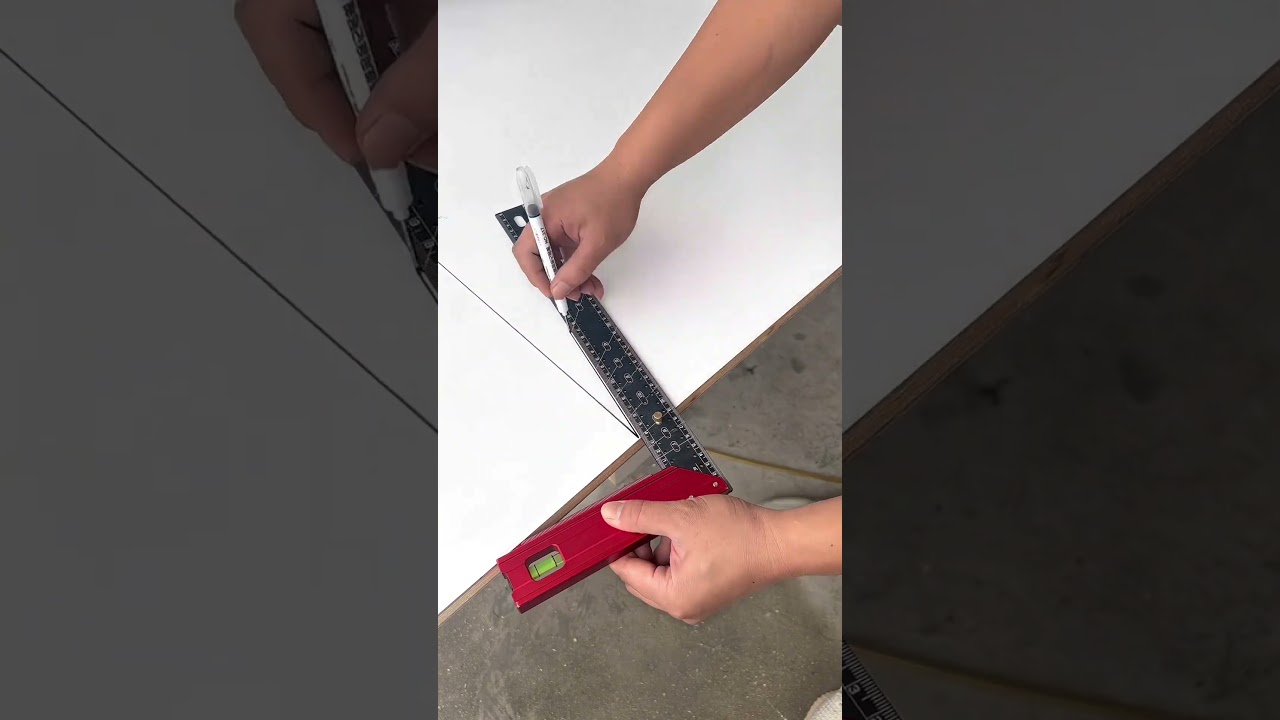 Multifunctional Square Ruler: Precision for Every Project! 📐✨