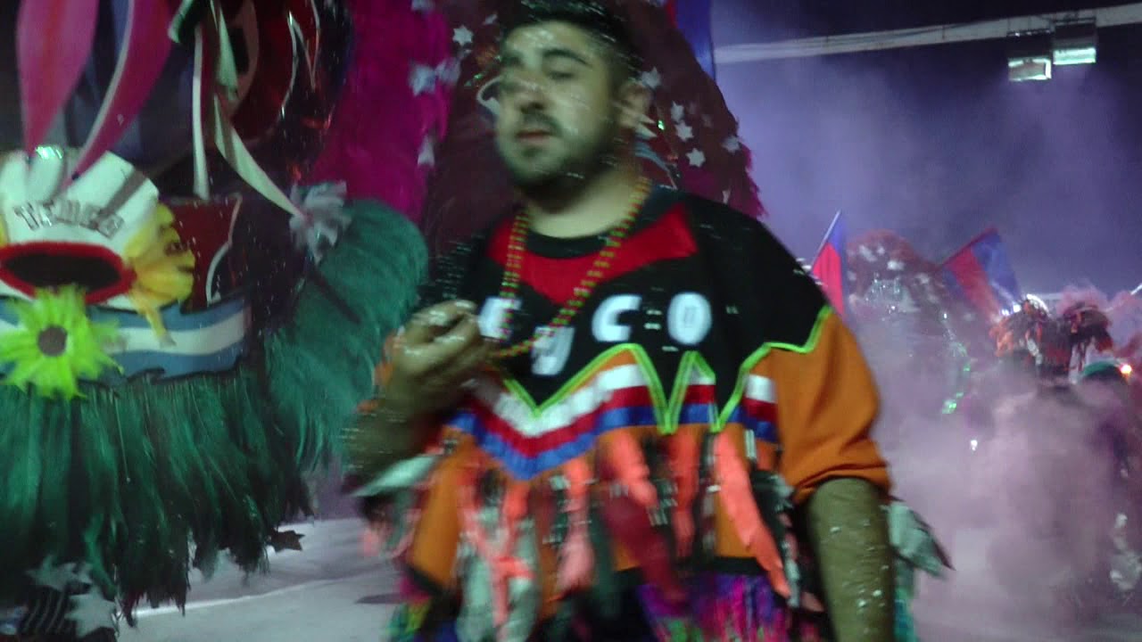 COMPARSA LOS TEUCOS NUEVA GENERACION EN LOS CORSO DE LA AVENIDA DEL CARNAVAL 2020