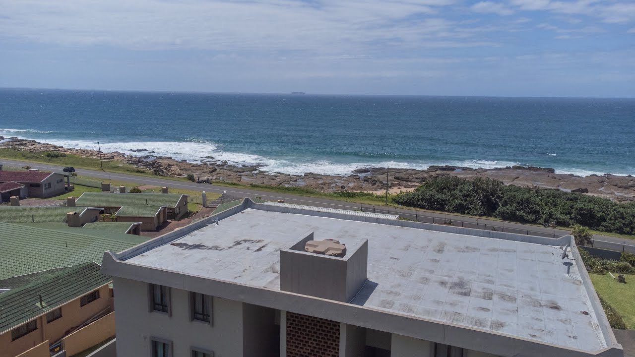 Relaxed Coastal Living with Ocean Views in Uvongo Beach!