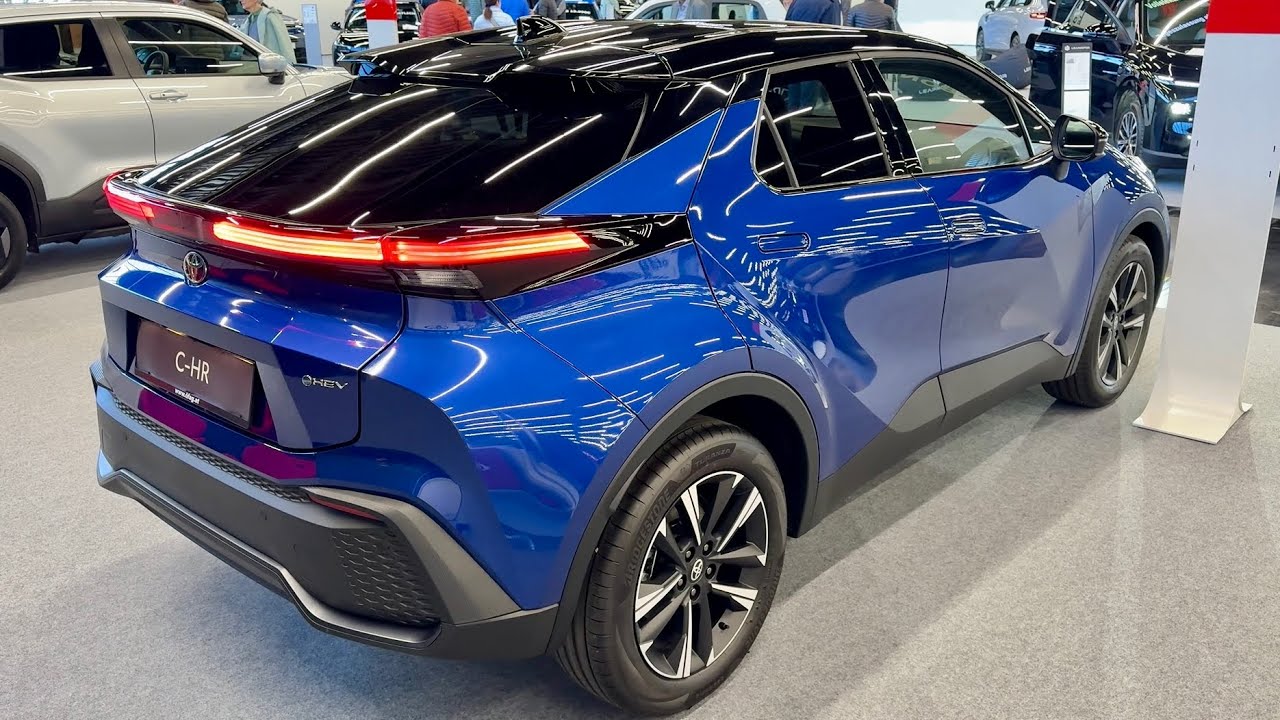New TOYOTA C-HR 2026 UPDATED model (EUROPE) - visual REVIEW (nice BLUE COLOR)