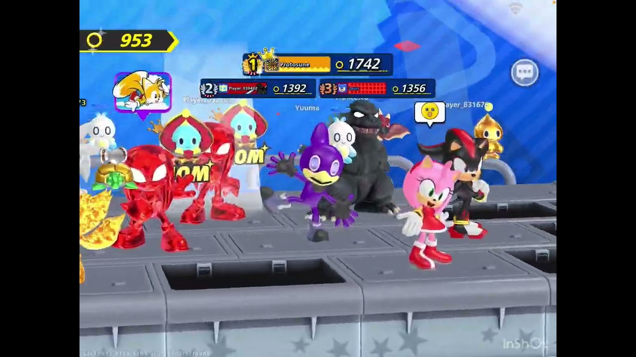 Playing sonic rumble again. Vector took my spot 😞
