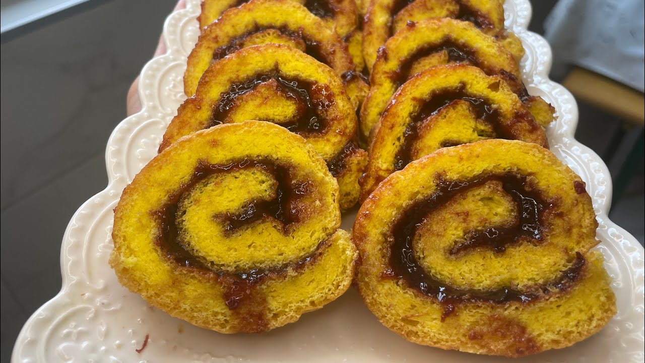 ROLAT SA DZEMOM - OVAJ ROLAT MORATE PROBATI, NAJBOLJI RECEPT! #recept #rolat #roll 🧁 Roll with jam