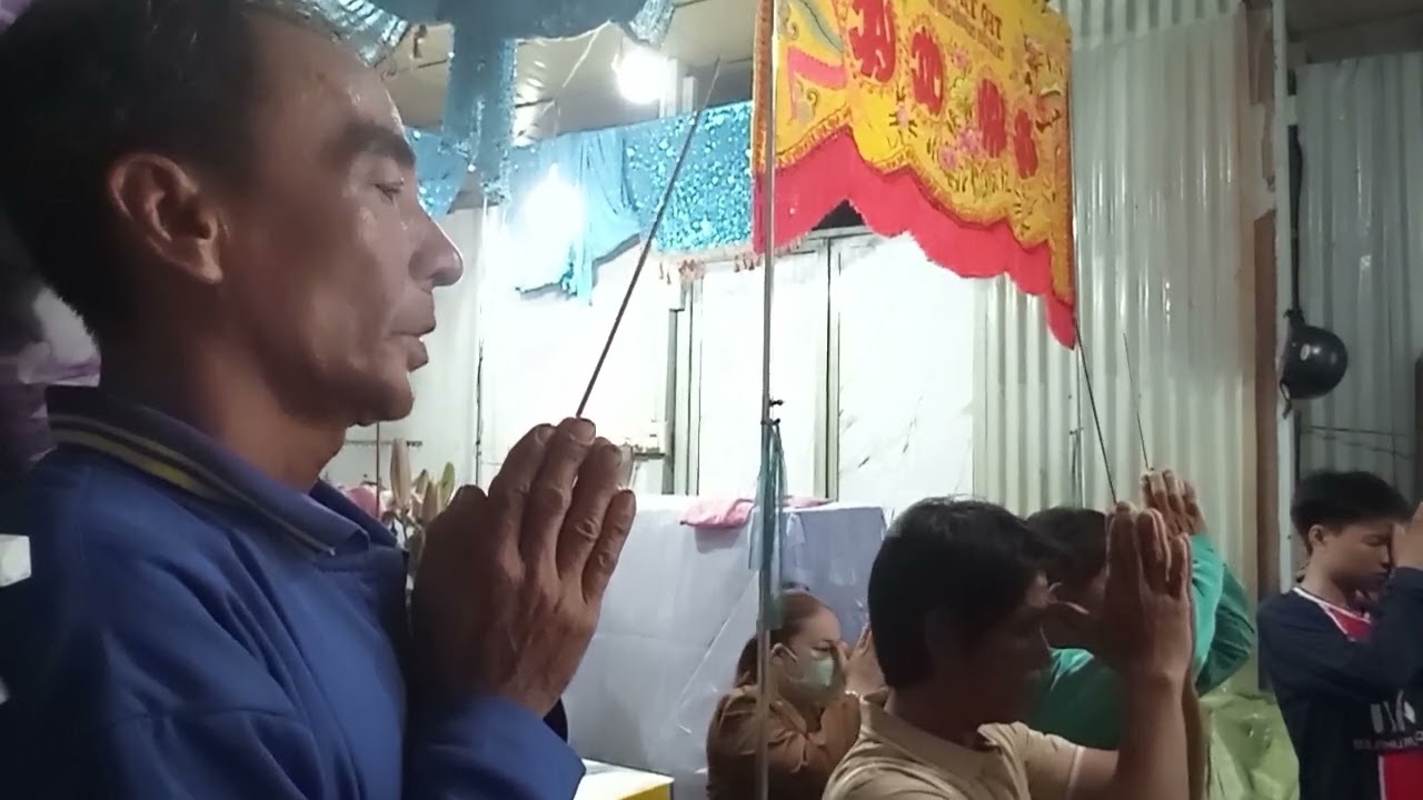 Đang liêm em gaí của tui bạn ơi