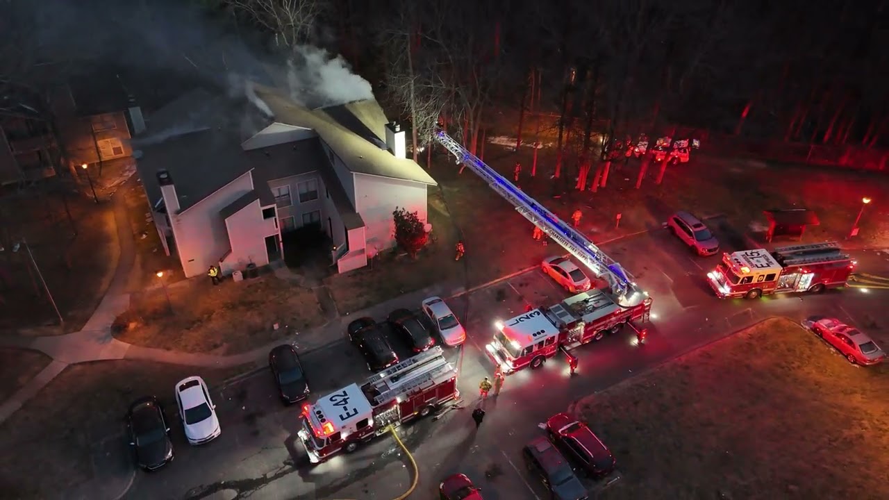 Charlotte Fire responds to apartment fire at Sharon Chase Dr