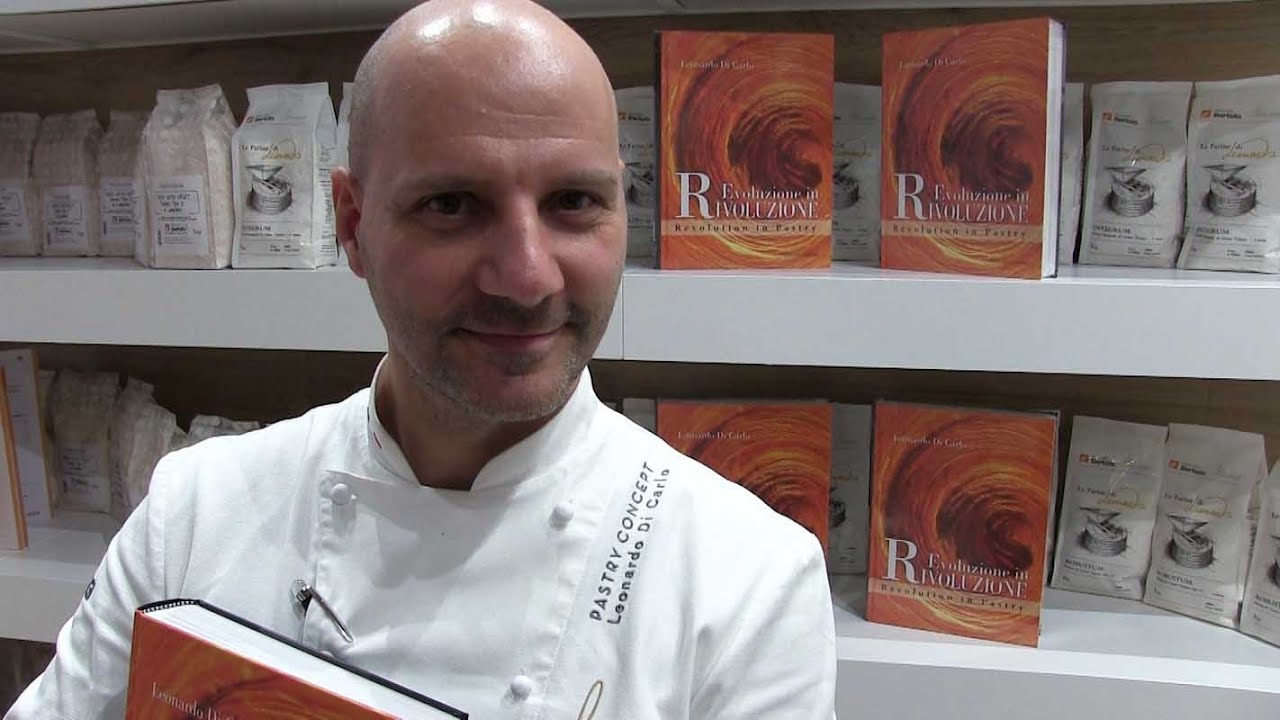 Leonardo  Di Carlo presenta il suo libro Evoluzione in Rivoluzione