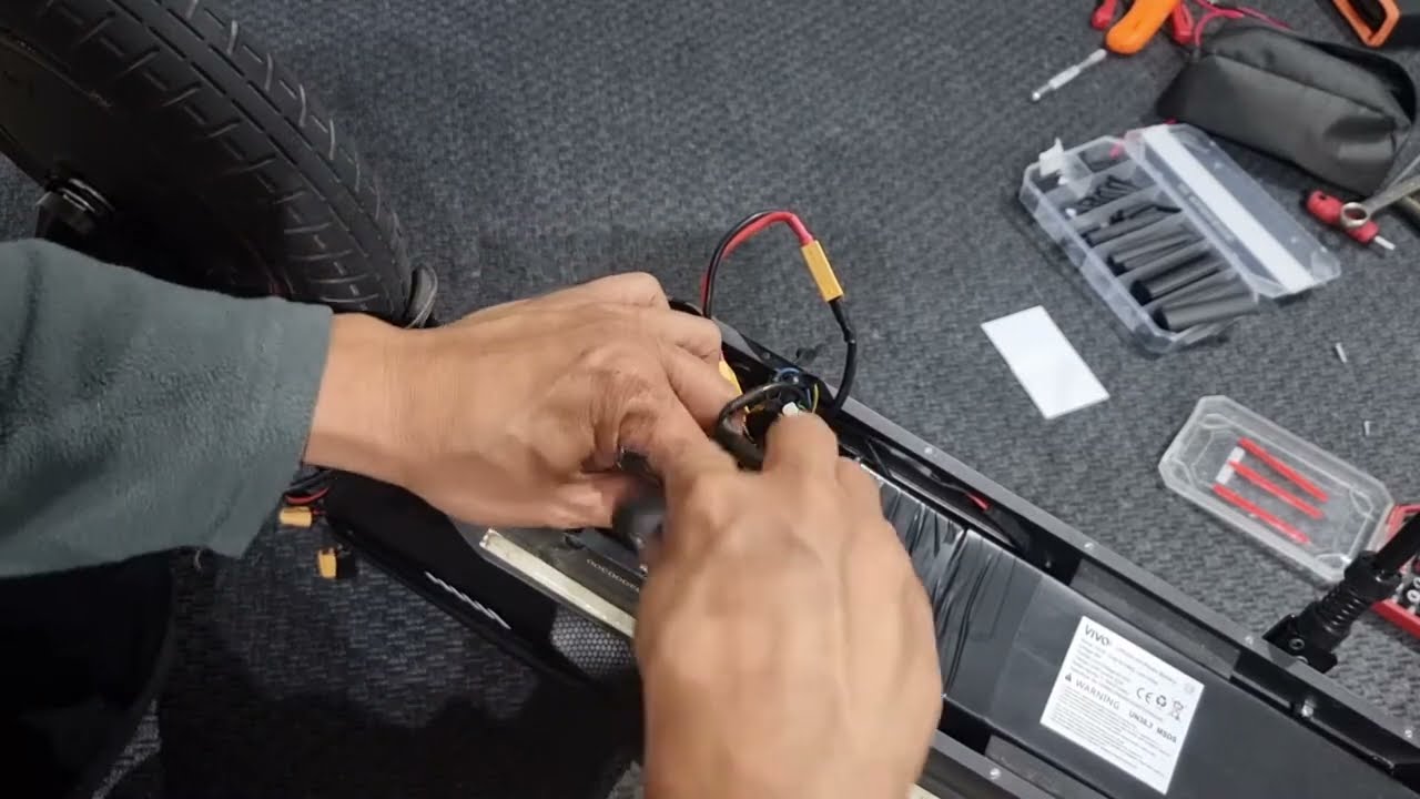 VIVO S2 Monopattino - Connection Extra Battery