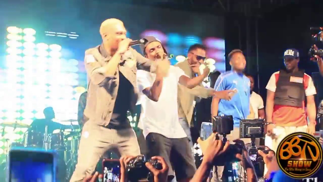 the street concert  Reminisce , Olamide , Seriki, Oladips and many more on stage