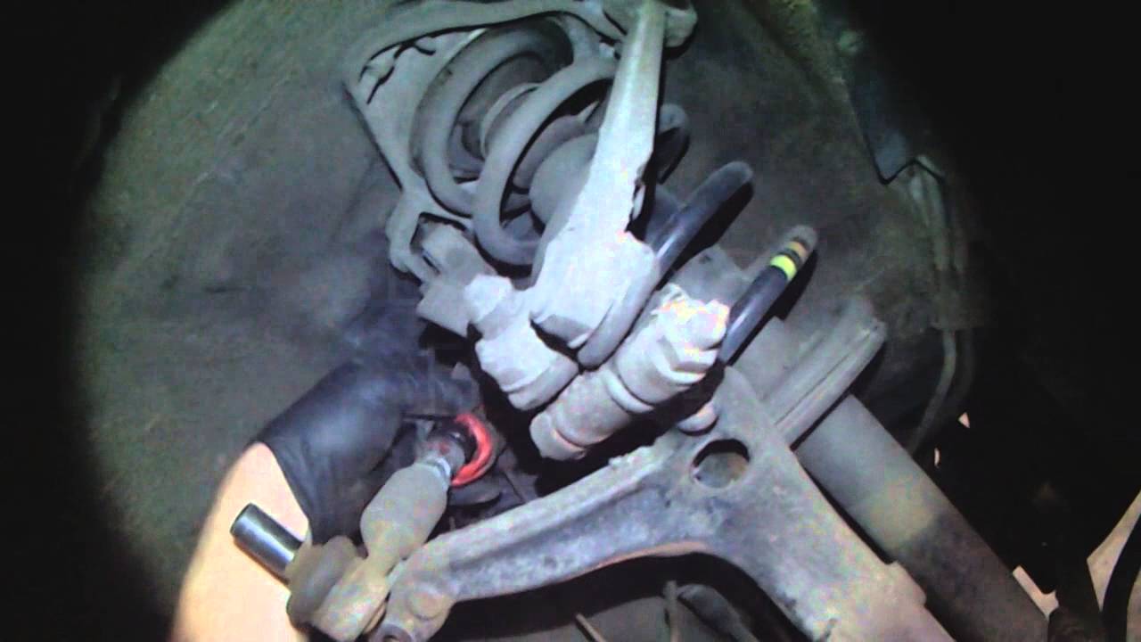 VW B5: Passat outer tie-rod end removal