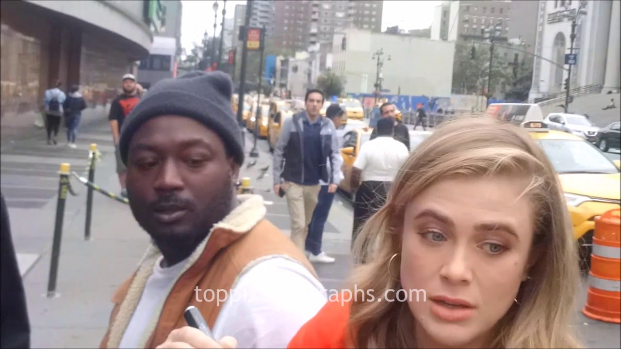 JR Ramirez signs autographs for TopPix