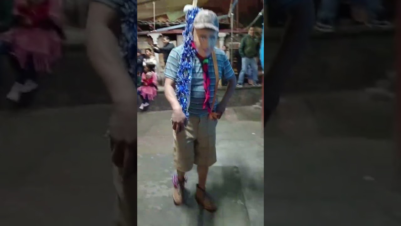  Danzantes de los viejitos tradicionales ( pastorela) de janitzio mich