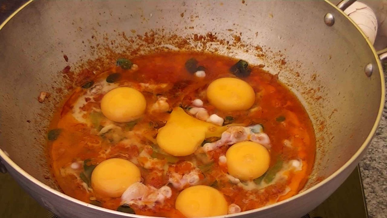 How To Make Hyderabadi Anda Egg Curry | Egg Masala Curry Recipe | Street food