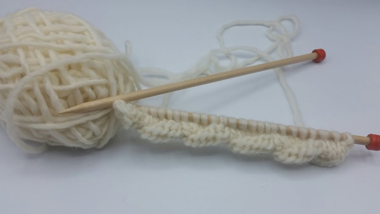 Knitting tutorial - how to knit easy decorative border in Latvian Twist
