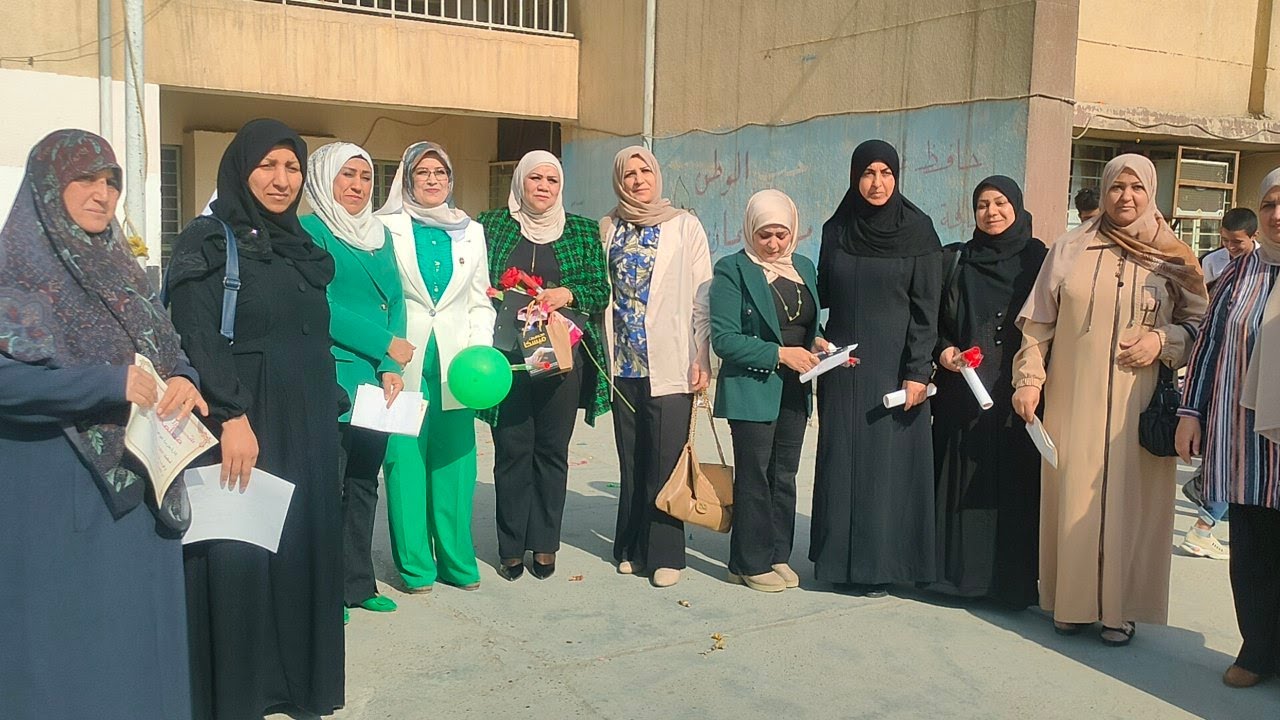 احتفالية مدرسة المواهب بعيد المعلم  بفعالية يامعلمي لتلاميذ الصف السادس للست حنان قادر