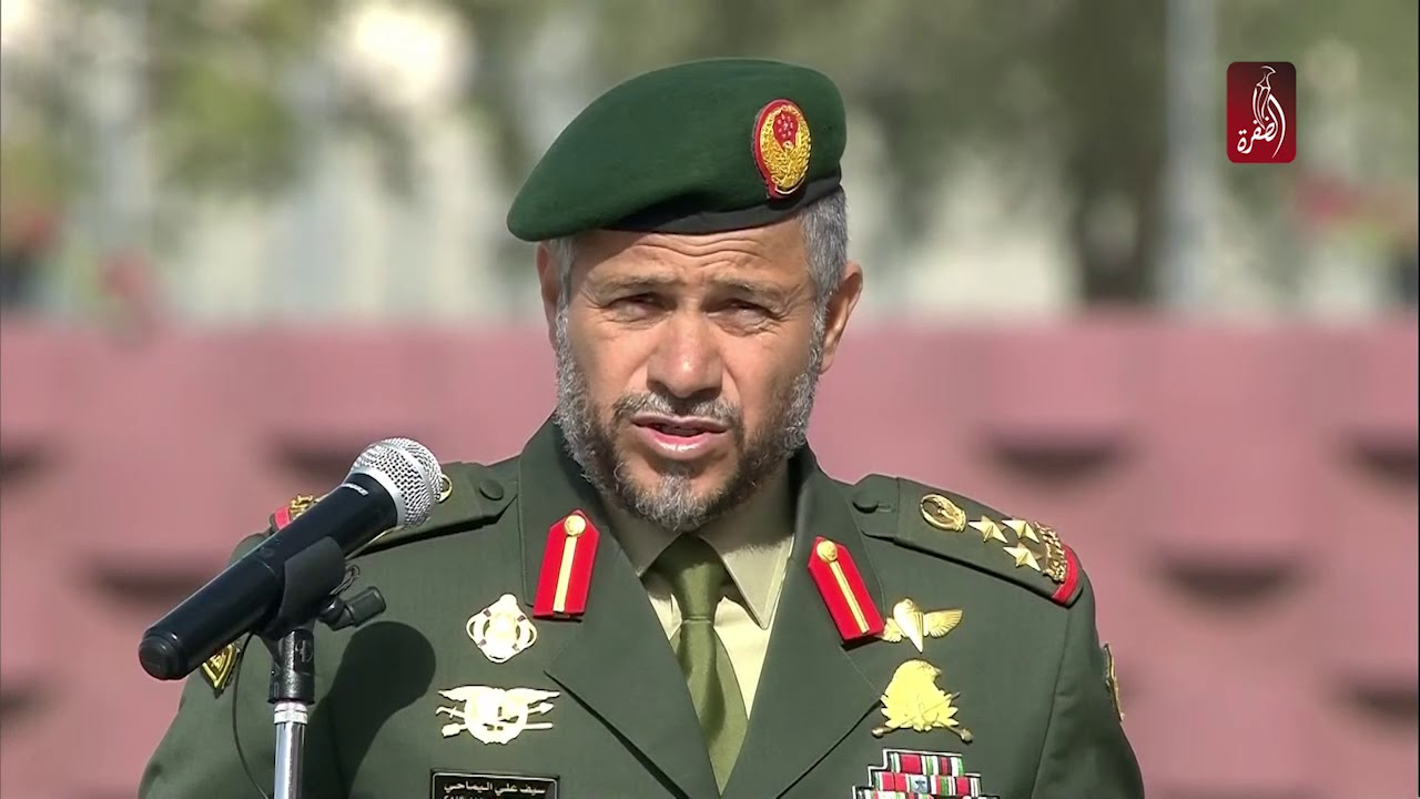 محمد بن راشد يرعى حفل تخريج الدورة ال 42 من المرشحين الضباط بكلية زايد العسكرية في العين