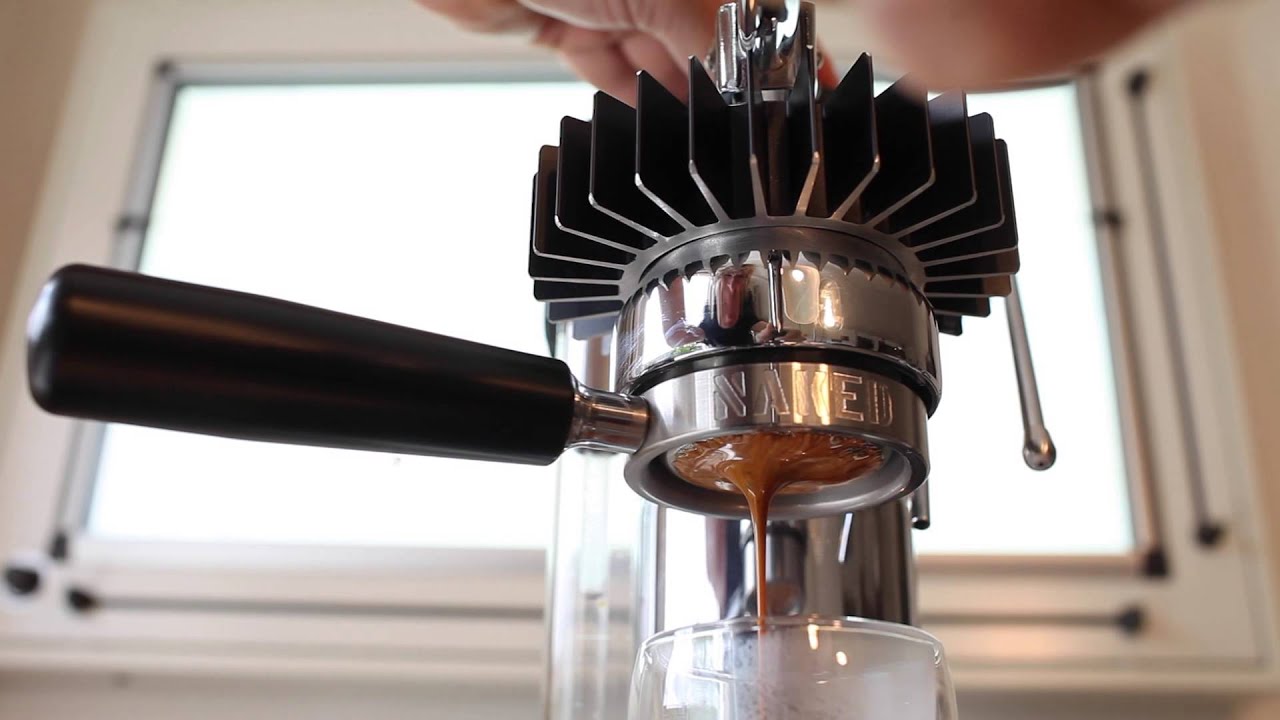 Tamper base: flat or convex?
