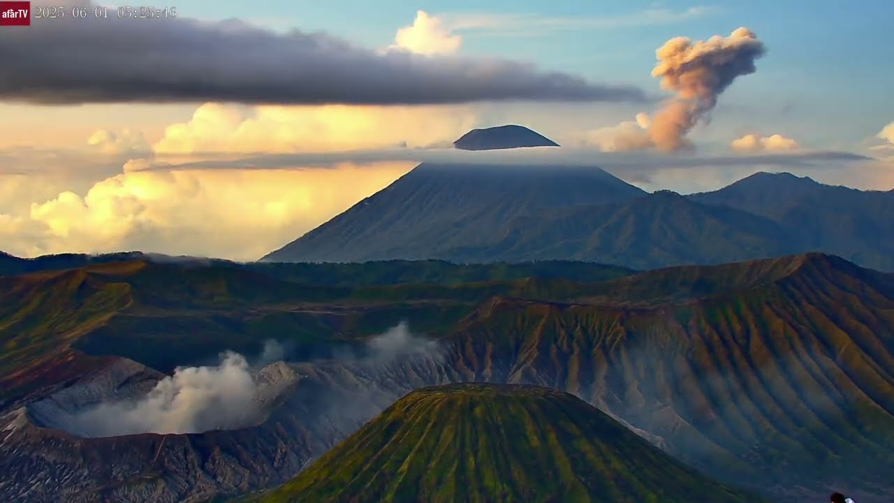 Jun 1, 2025: Iconic Volcanic Landscape Timelapse. Bromo Tengger Semeru National Park, Indonesia