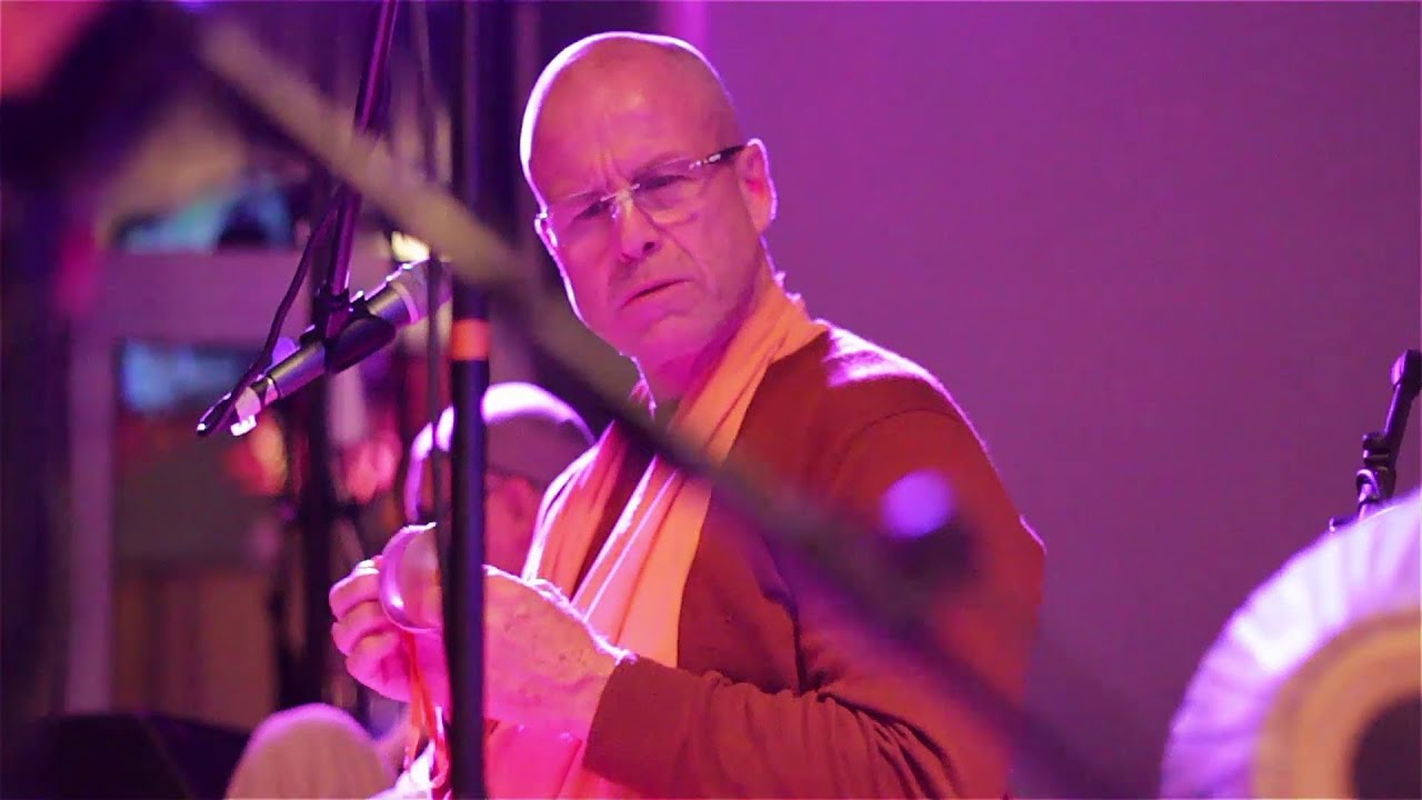 WAVES OF KIRTAN #5 // BB Govinda Swami - Vaishnava winter festival BALTIC 2014