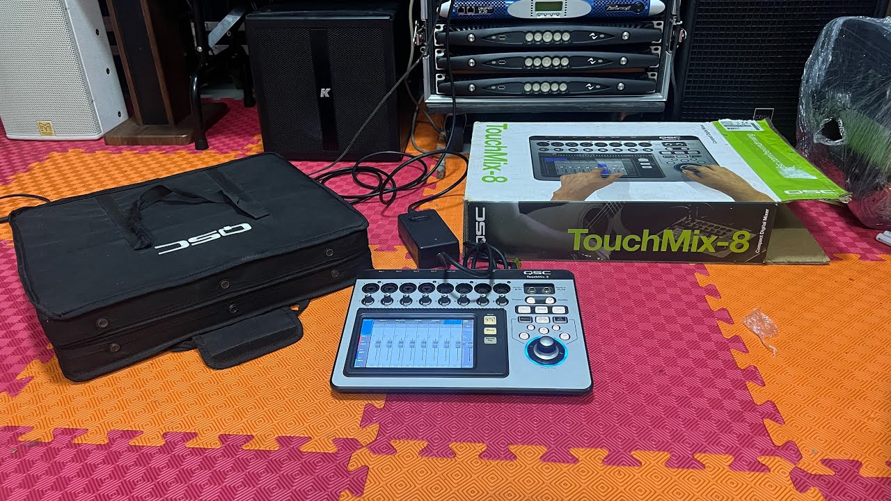 Mixer QSC TouchMix-8. Chiếc mixer siêu nhỏ gọn mà nhiều hiệu năng tới từ thương hiệu QSC của mỹ
