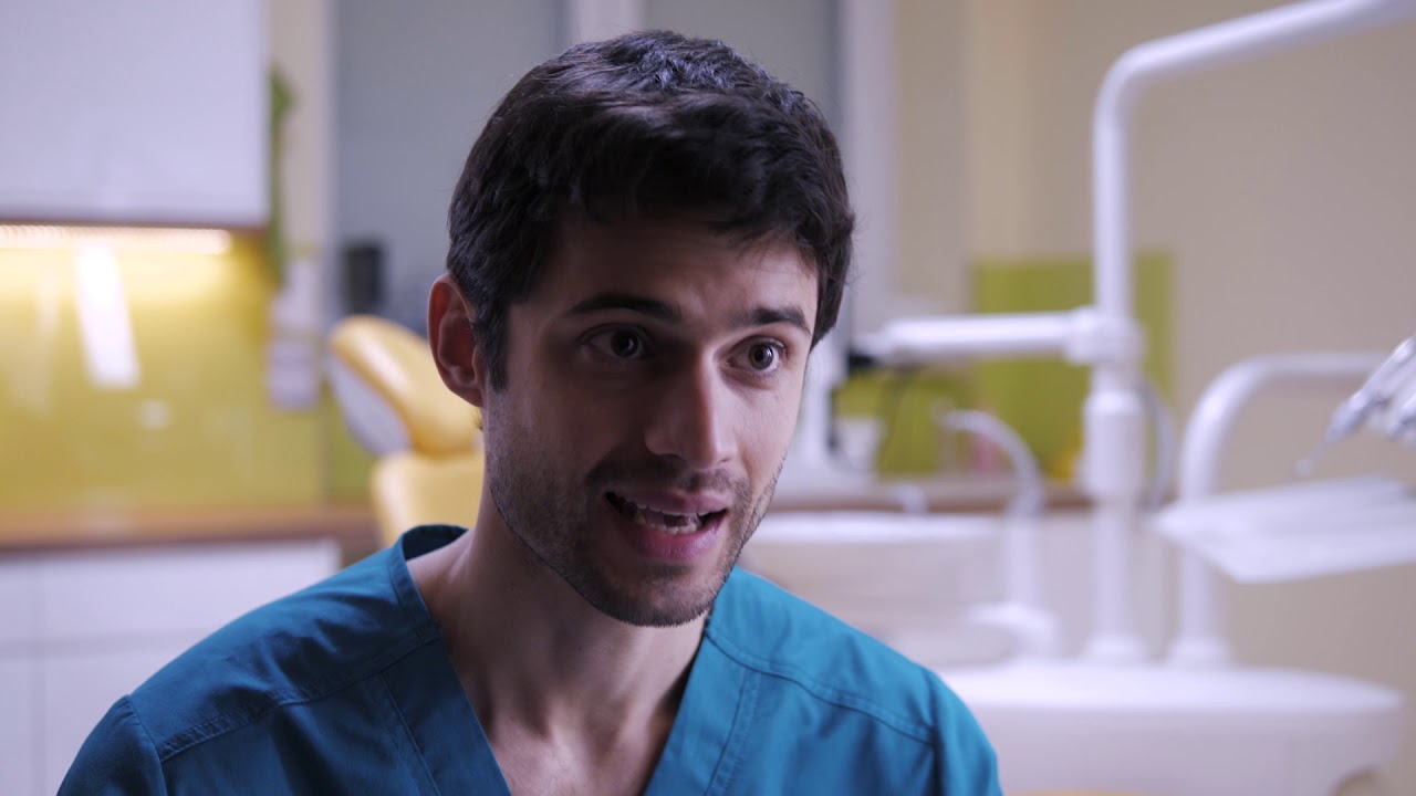 Csontp&oacute;tl&aacute;s implant&aacute;l&aacute;s előtt - Mit tan&aacute;csol a fogorvos?