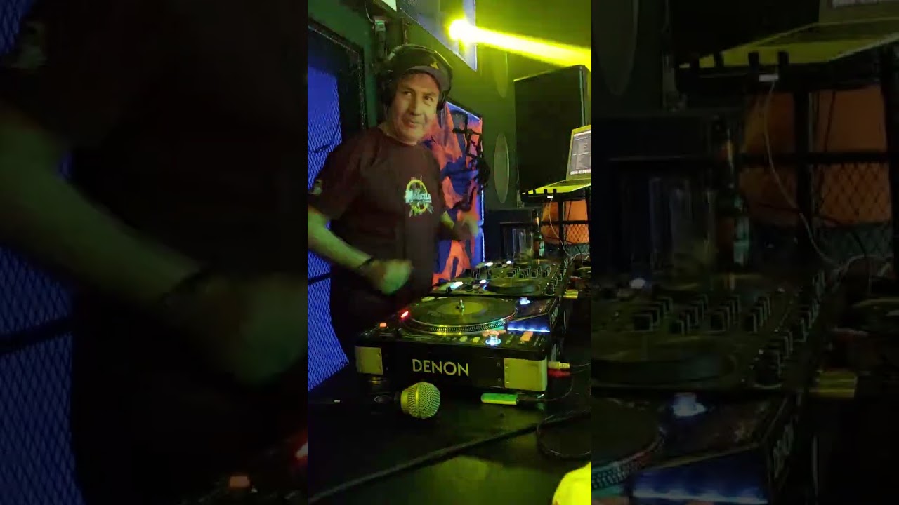 DJ MARCELO CHILE MEZCLANDO EURODANCE EN CLUB IMPERIO DISCOTHEQUE