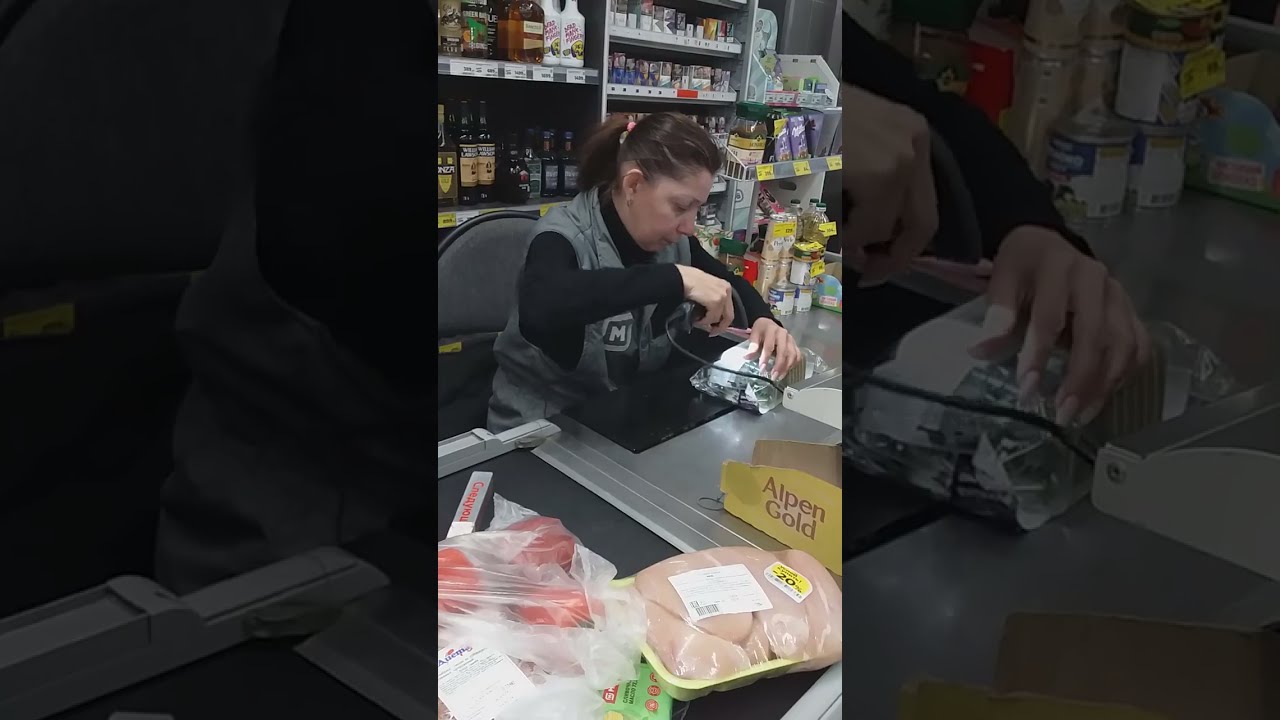 Всегда под легким ШАфе! Попросил позвать еще одного кассира ,а в ответ тишина...