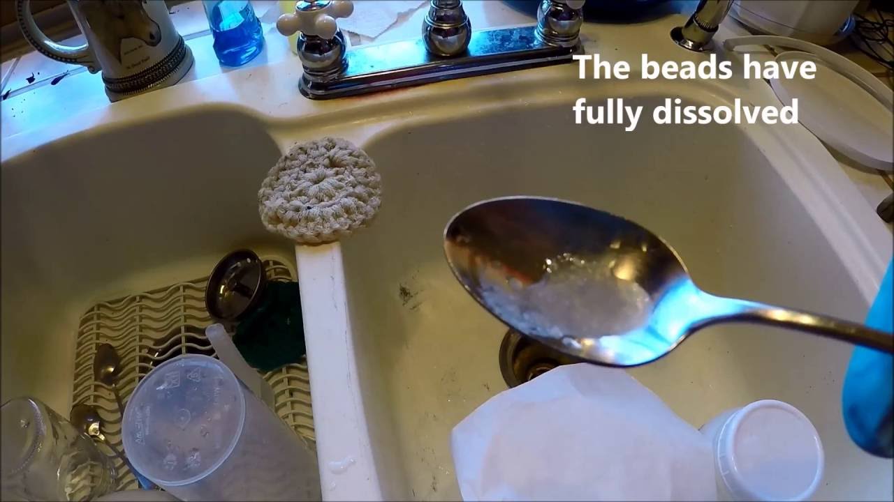 NaOH deliquescence: Ability to absorb water