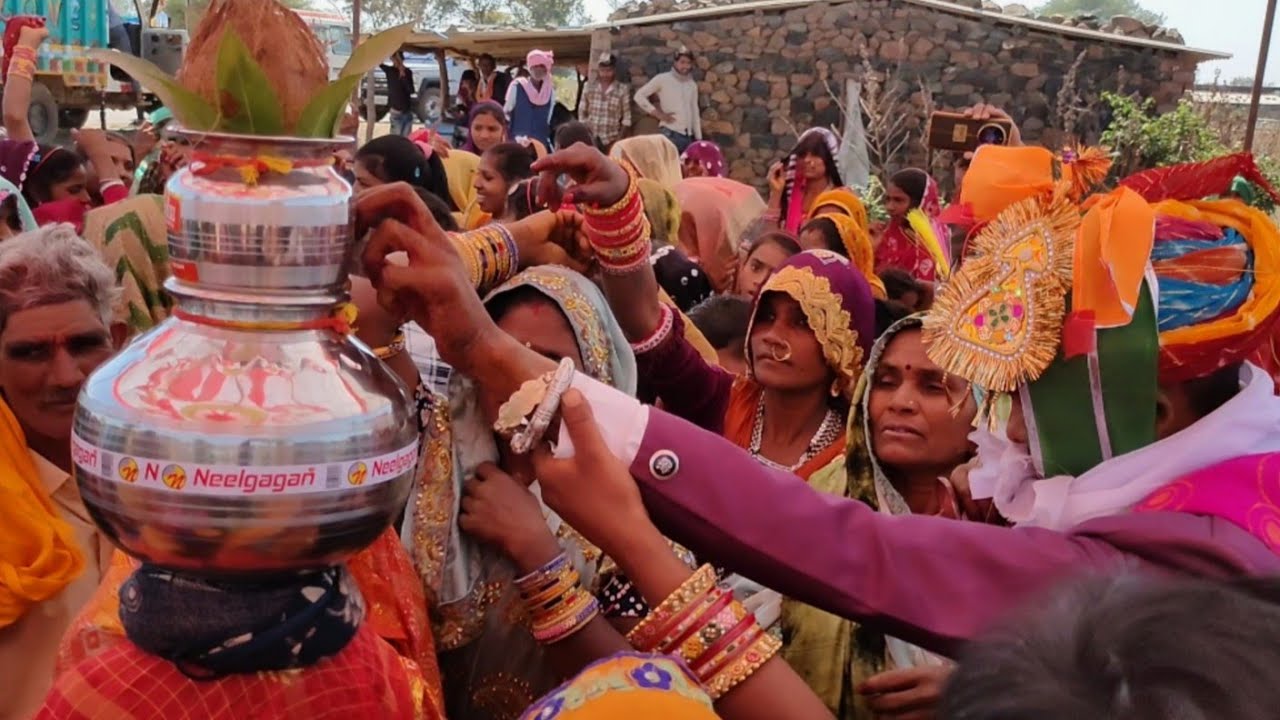 || 💖लाडा को पानी पिला लाते हुवे वीडियो Adivasi Bheel Shaadi Video 2025💞 ||
