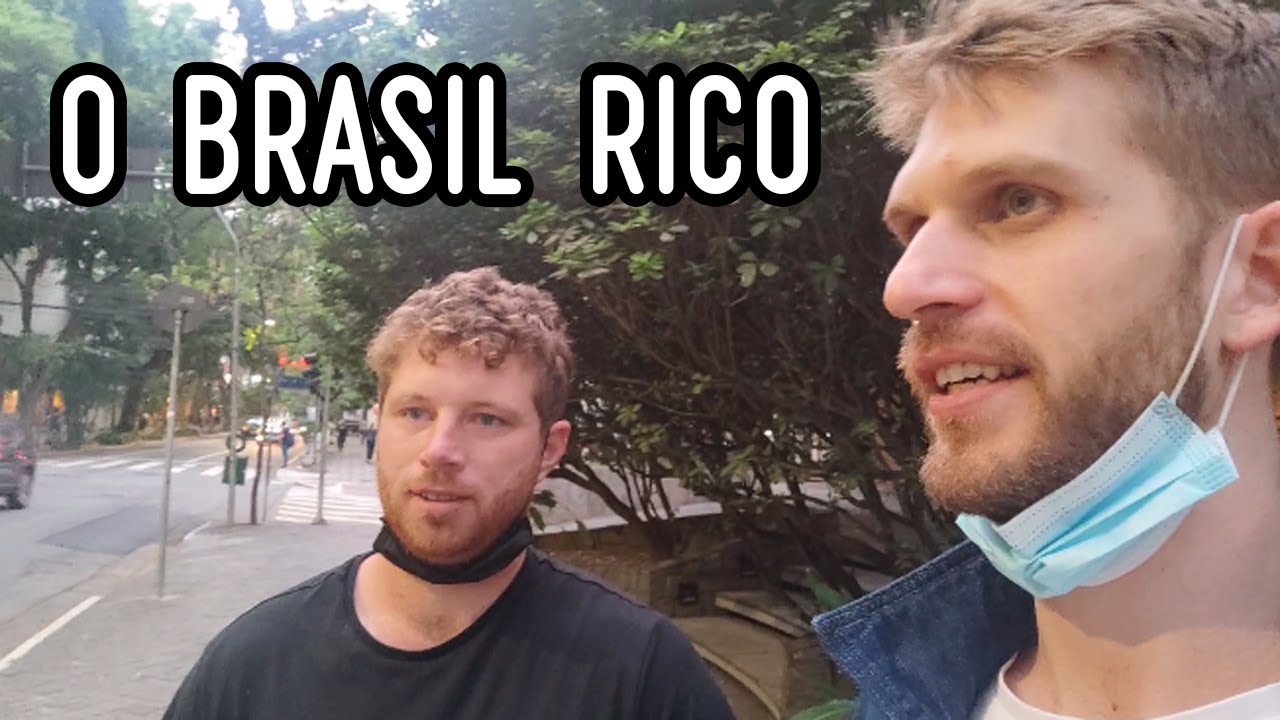 Gringos conhecendo um bairro RICO brasileiro!