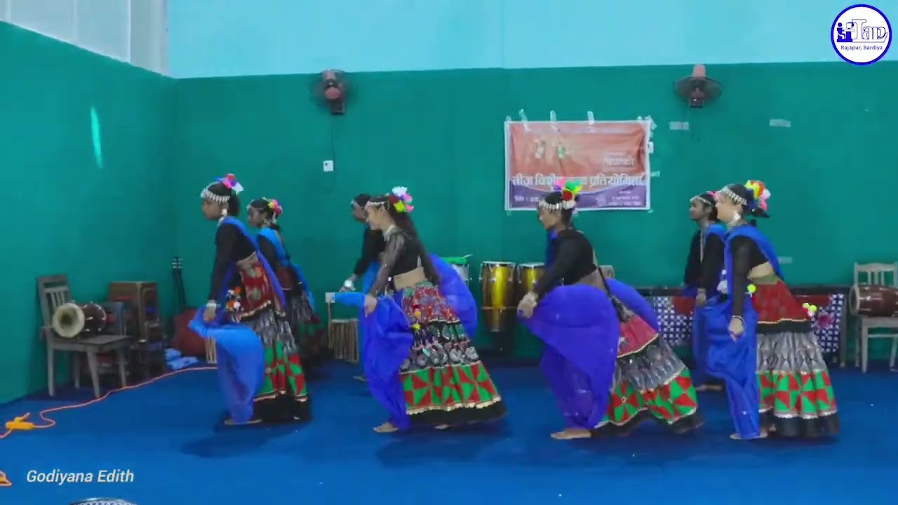 Mahi Rawan|Tharu Cultural Jhumra Song|Shree Padma Kumari Secondary School|Show Dance from Students.