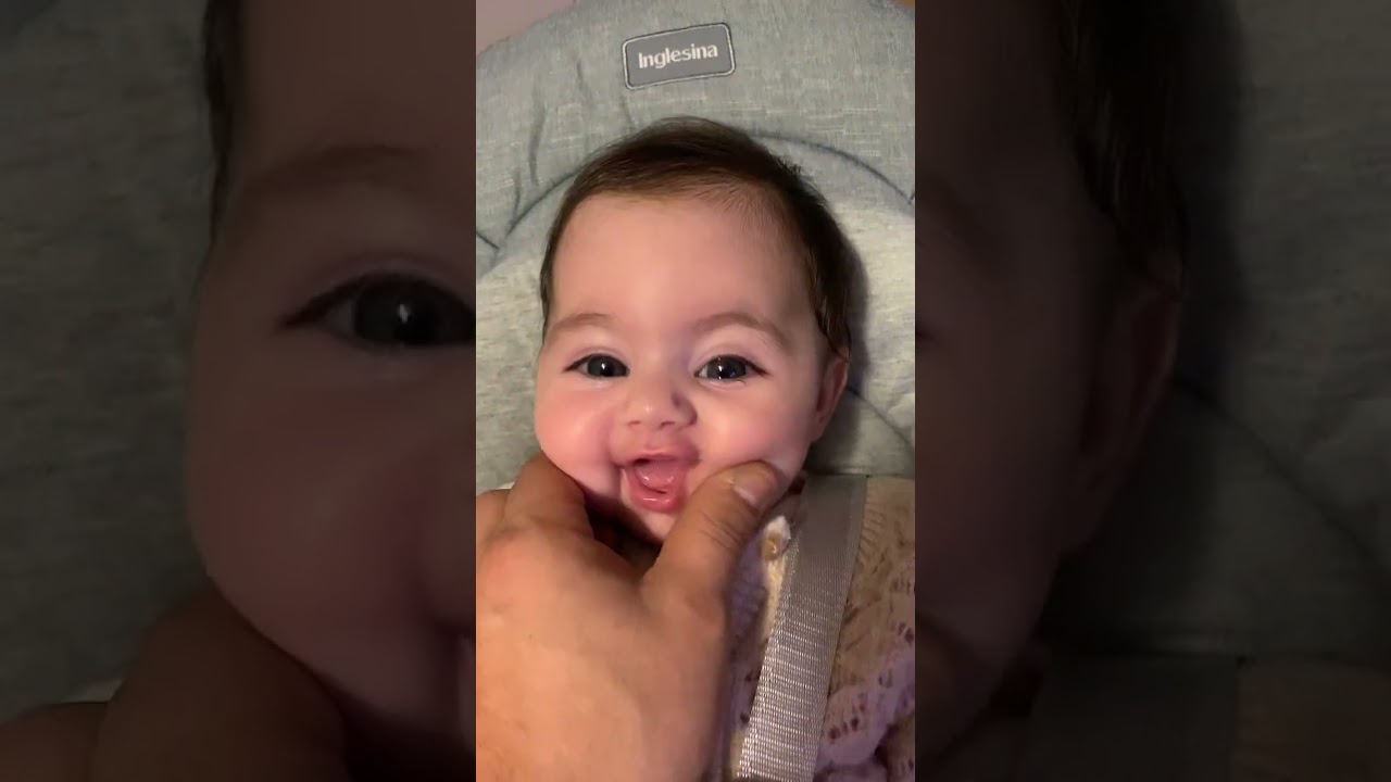 b&eacute;b&eacute; qui rit ❤