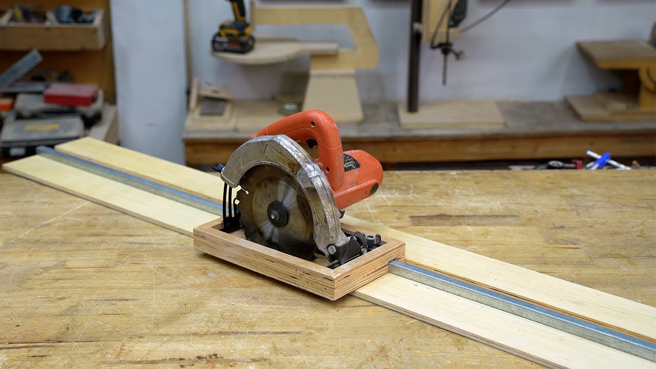 Make PERFECT Crosscuts with a Simple DIY Circular Saw Track Rail Guide