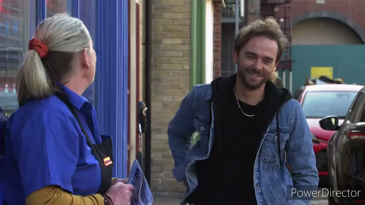 Coronation Street - Aadi Gets Drunk and Scratches Dev's Car (9th November 2021)