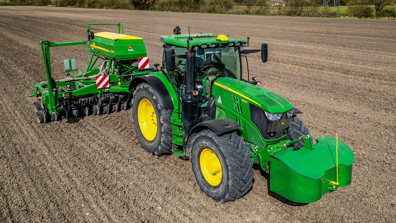 John Deere 6215R + John Deere 750 6Mtr Drill 4K