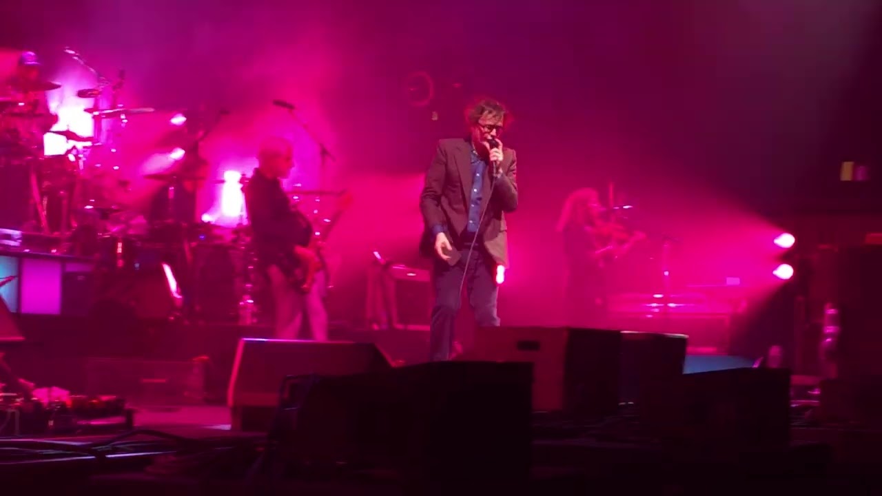 Common People by Pulp, Minneapolis 2025