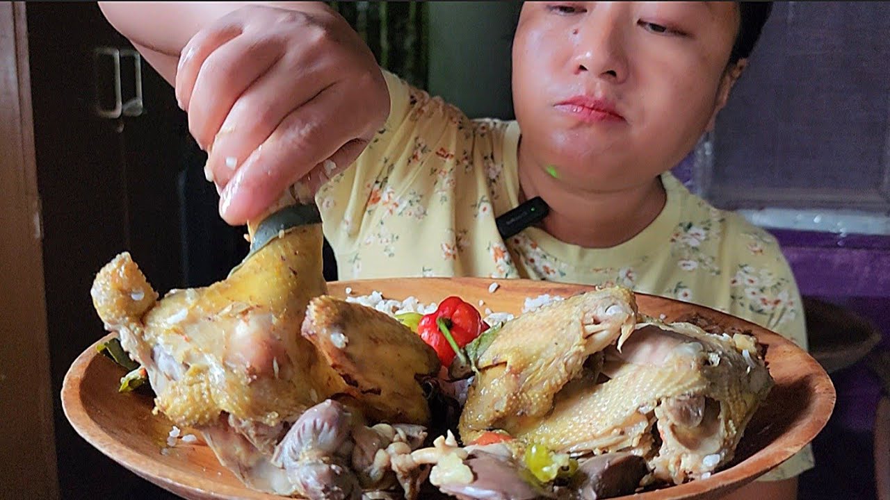  Eating whole local chicken  cooked purely in Naga style|| northeast naga mukbang 
