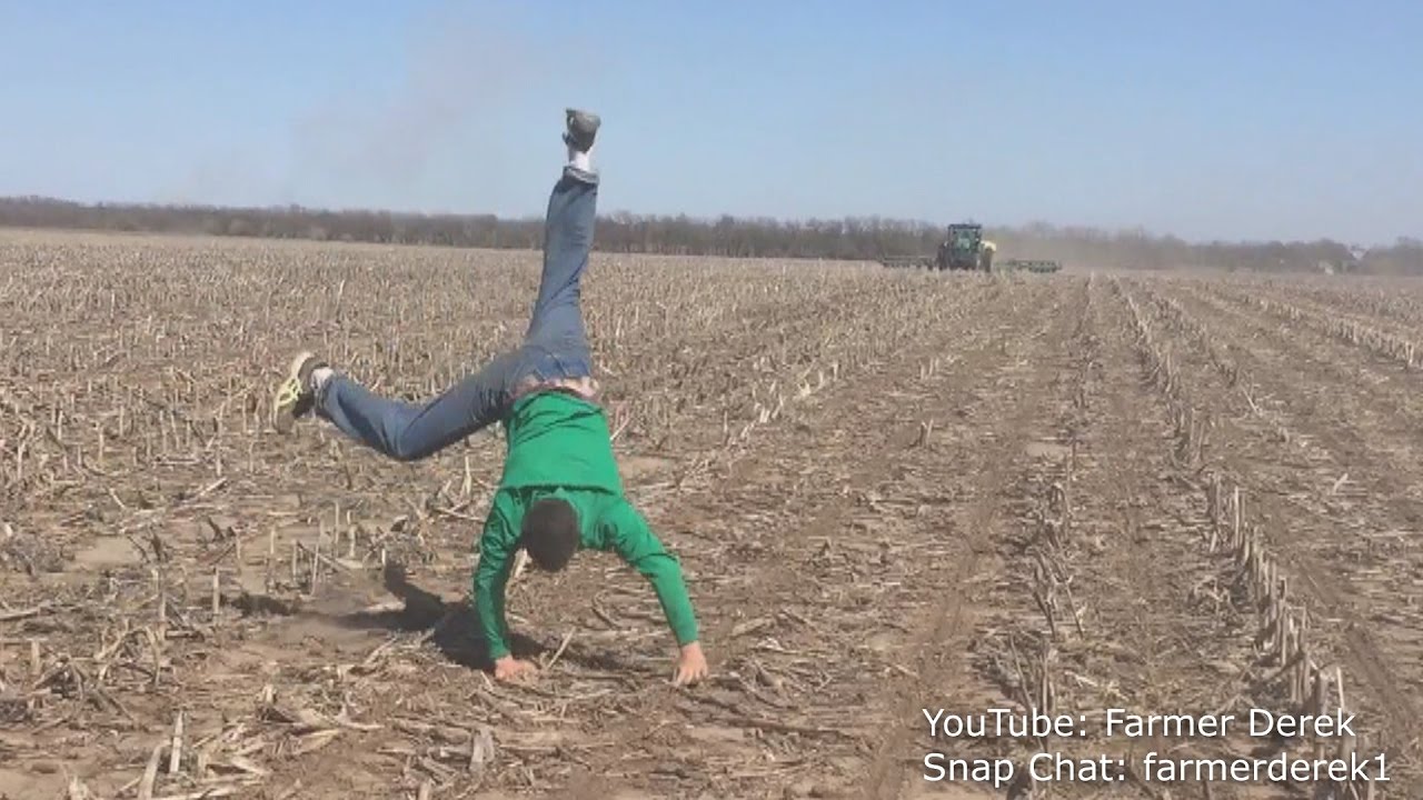 Corn Crazed Farmer Outstanding in his Field...all night.  VLOG!!!