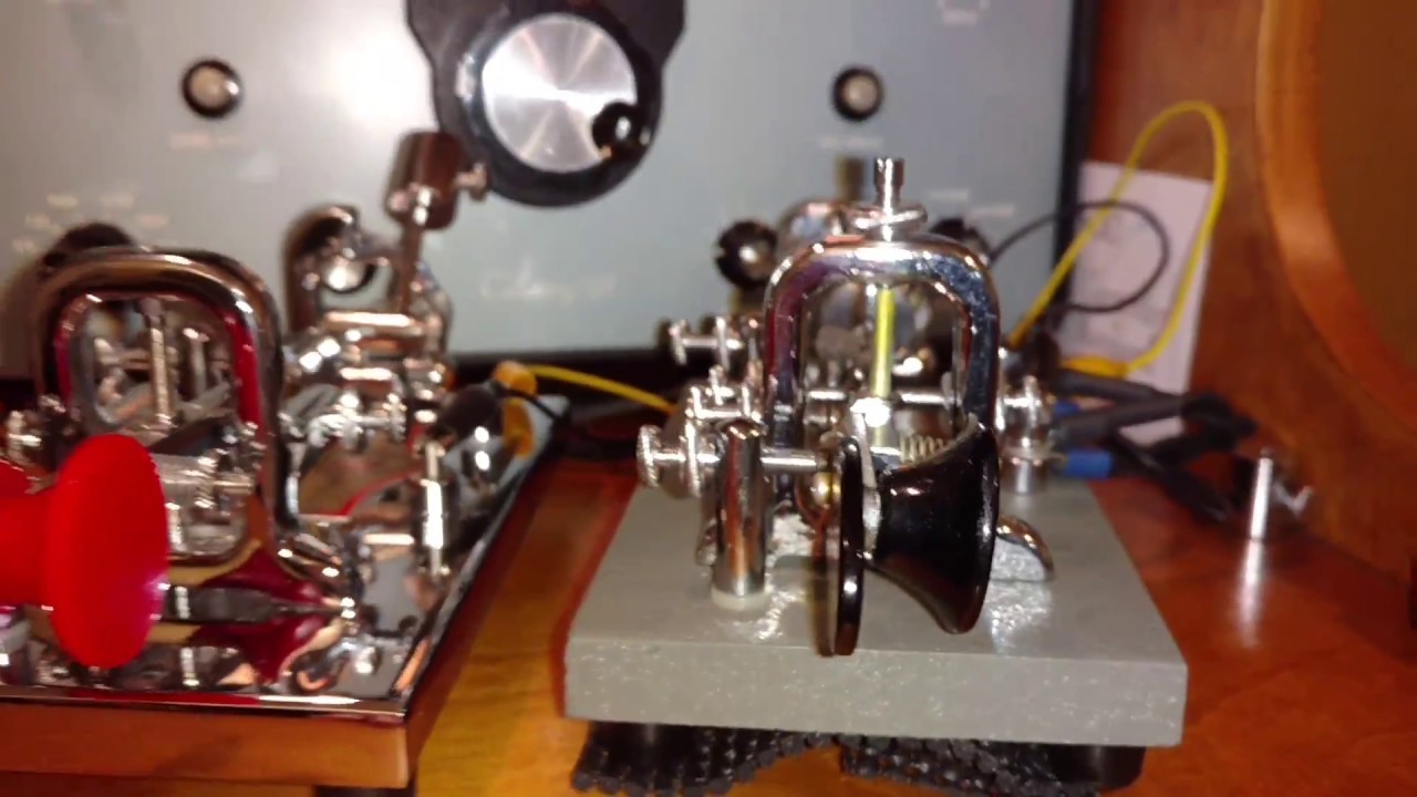 Comparing older Vibroplex bug to new