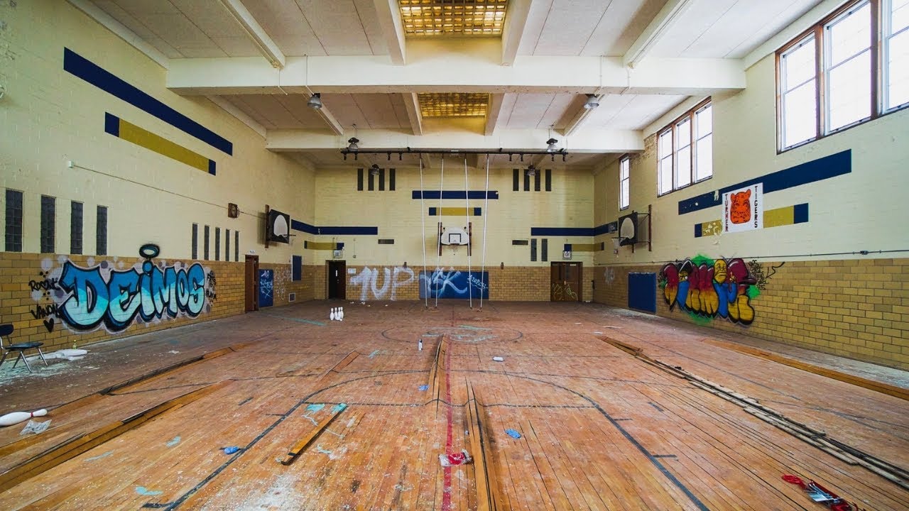 Amazing Abandoned 1950's Middle School