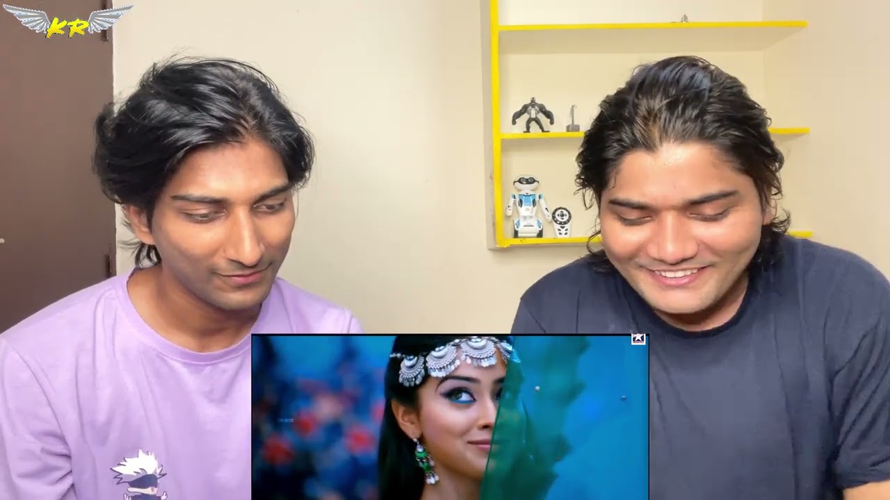 Valayapatti Thavile Video Song Reaction | Azhagiya Tamil Magan | Vijay | Shriya | Kupaa Reaction 2.O