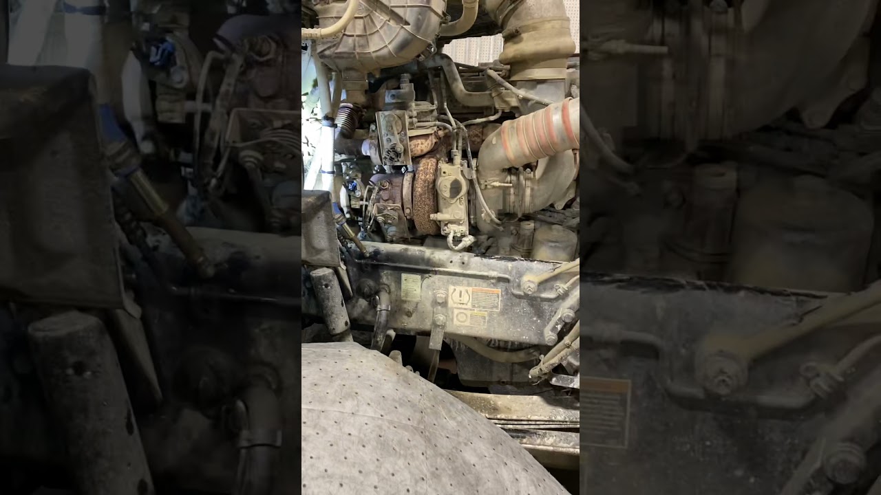 Paccar coolant fitting failure.