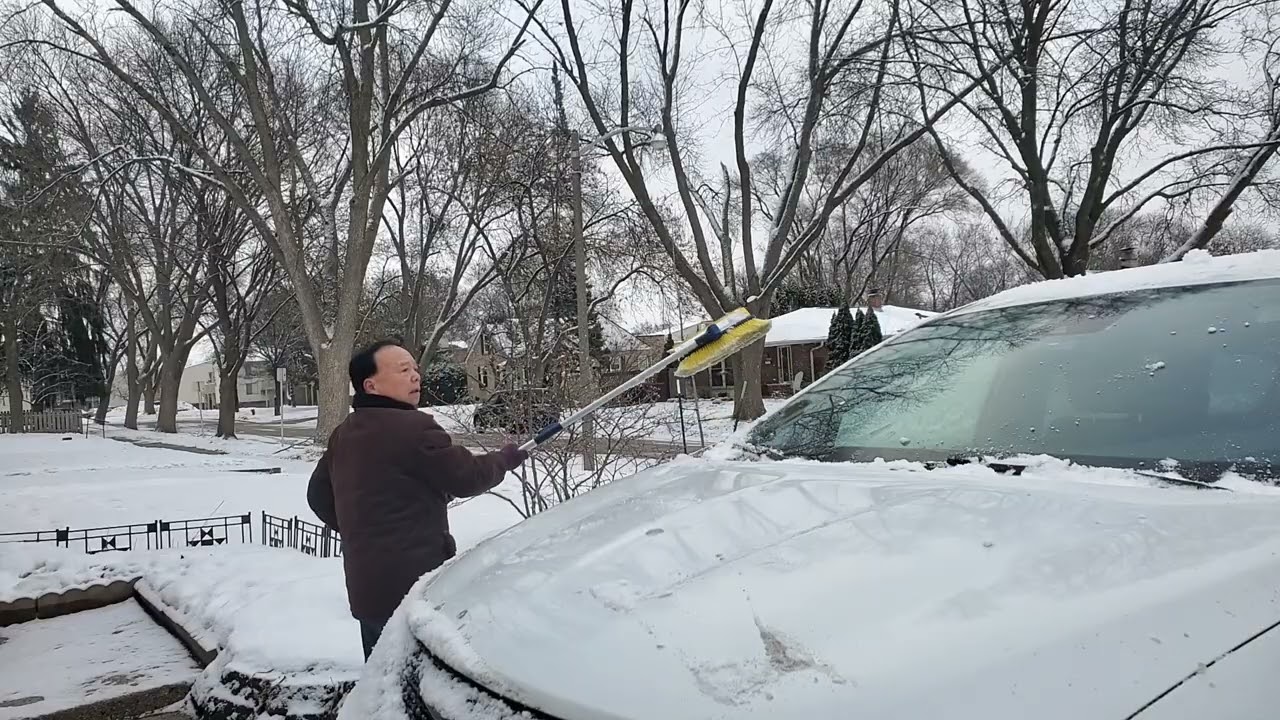 Kaus Snow Nraum Lauv Nhub No. 2/6/26