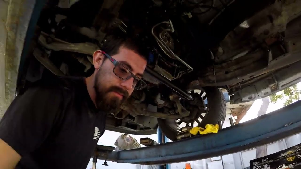 Removing engine oil pan on my 07 Cadillac Escalade (Not so clean inside!)