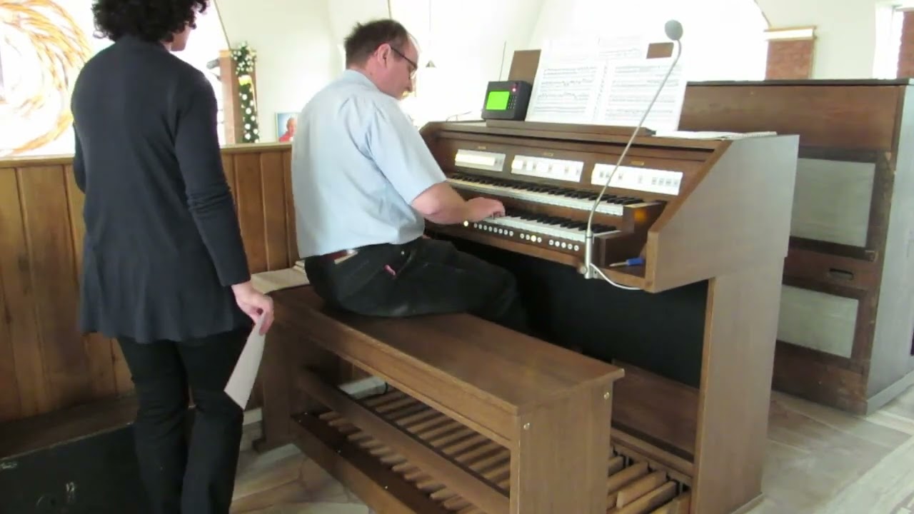 J. S. Bach Toccata BWV 565 Organy Johannus Vivo II