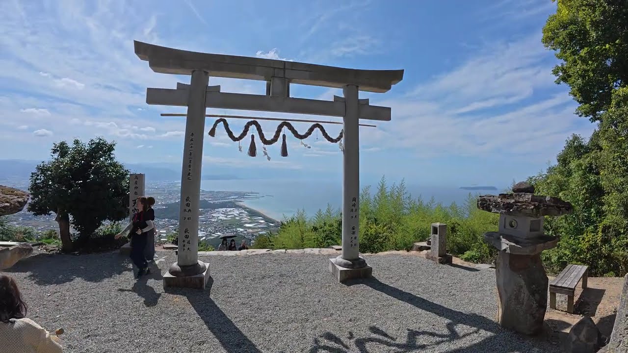 絶景!!「天空の神社、鳥居」(高屋神社) / 香川県観音寺市高屋町