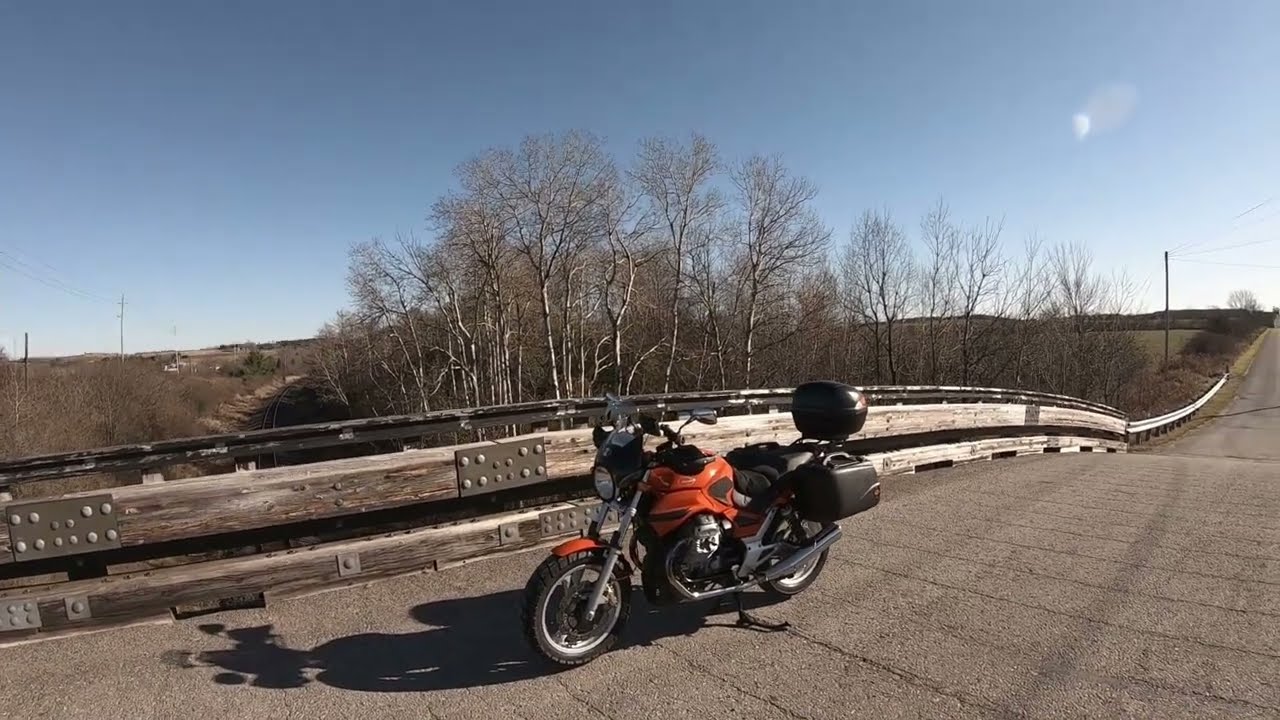Обзор мотоцикла. Moto Guzzi Breva 750.