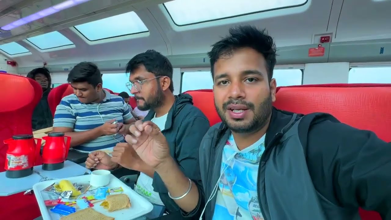 Most luxury train Mumbai to Ahmedabad Shatabdi ❤️❤️ express Journey