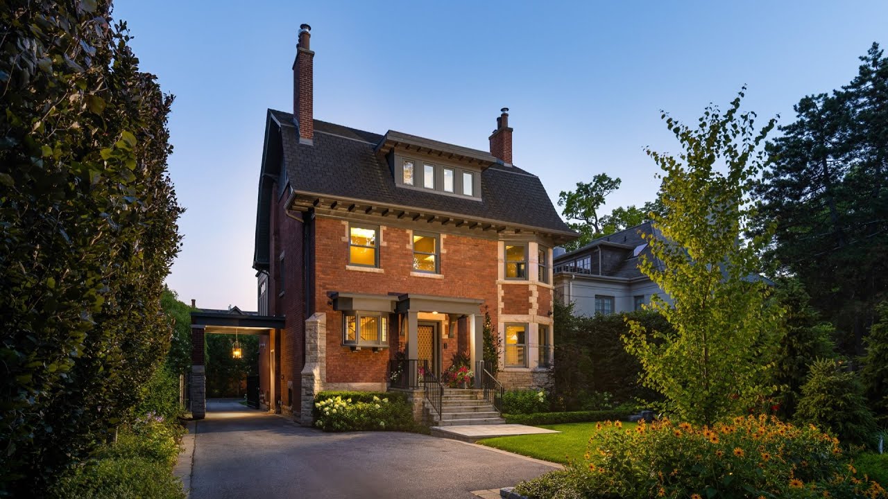 3 Whitney Avenue, Toronto, ON