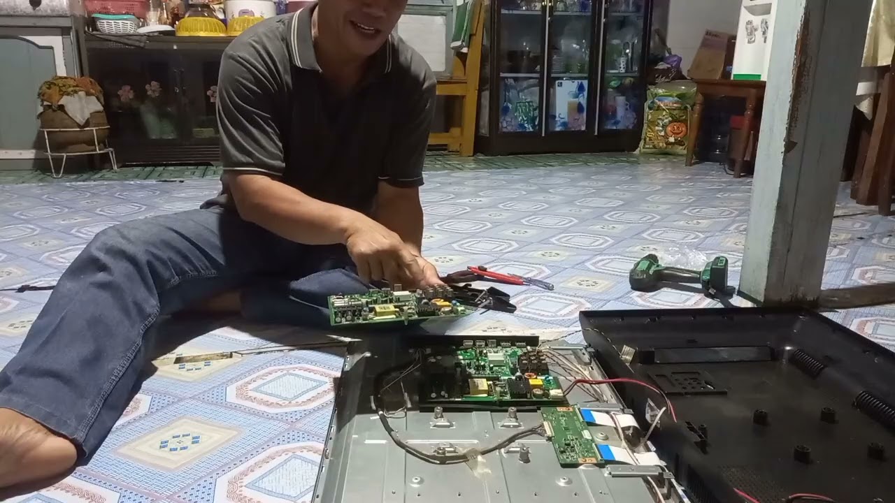 MEMPERBAIKI TV