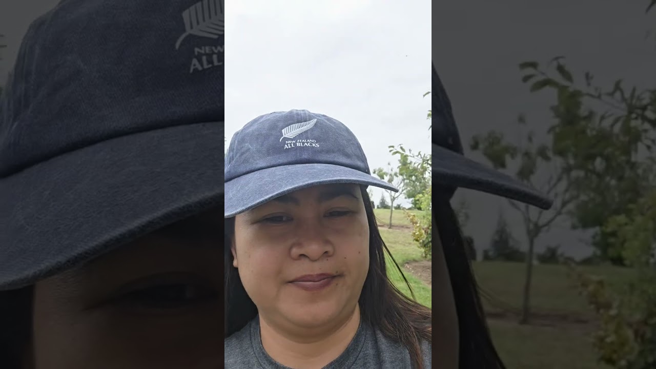 Fruit picking dito sa Samuel Miller Reserve Park 
